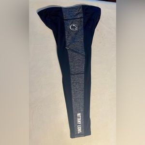Penn State size large cropped leggings. Bundle 2 or more for 30% off.